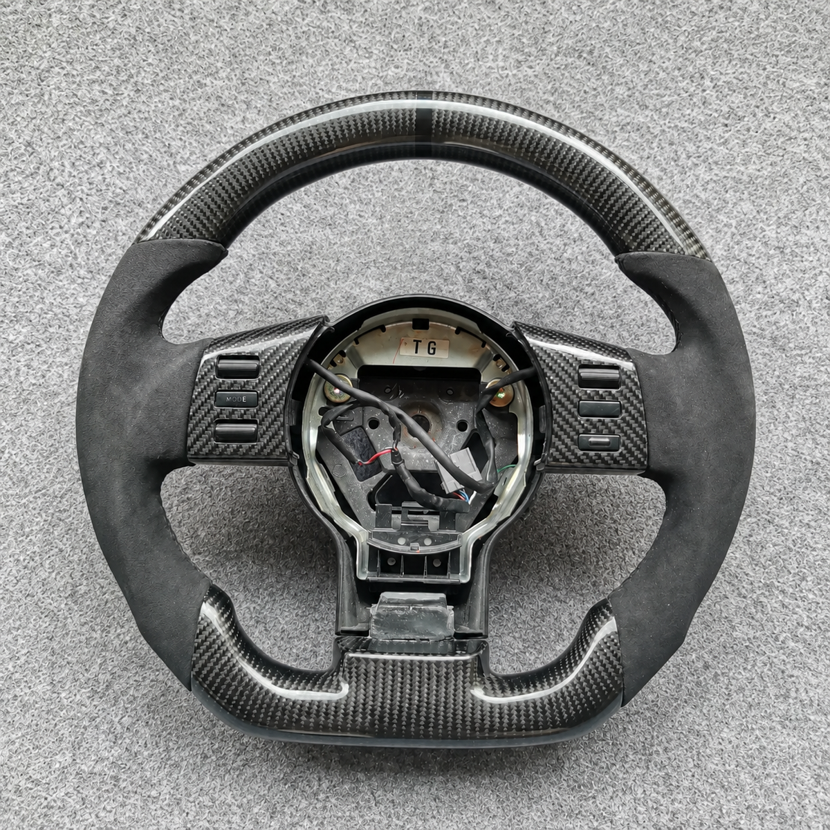 Carbon Fiber Steering Wheel fits Nissan 2005-2021 Frontier