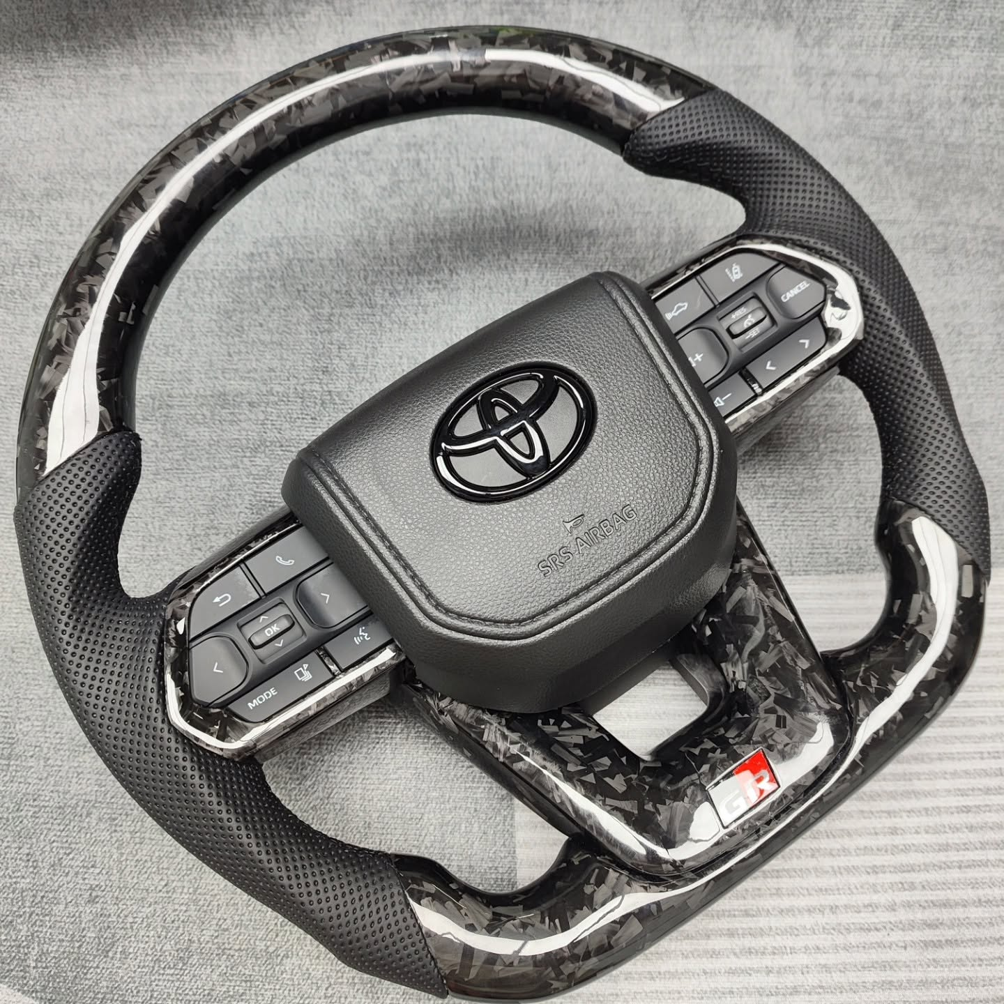 Forged Carbon Fiber Steering Wheel For Toyota LC300