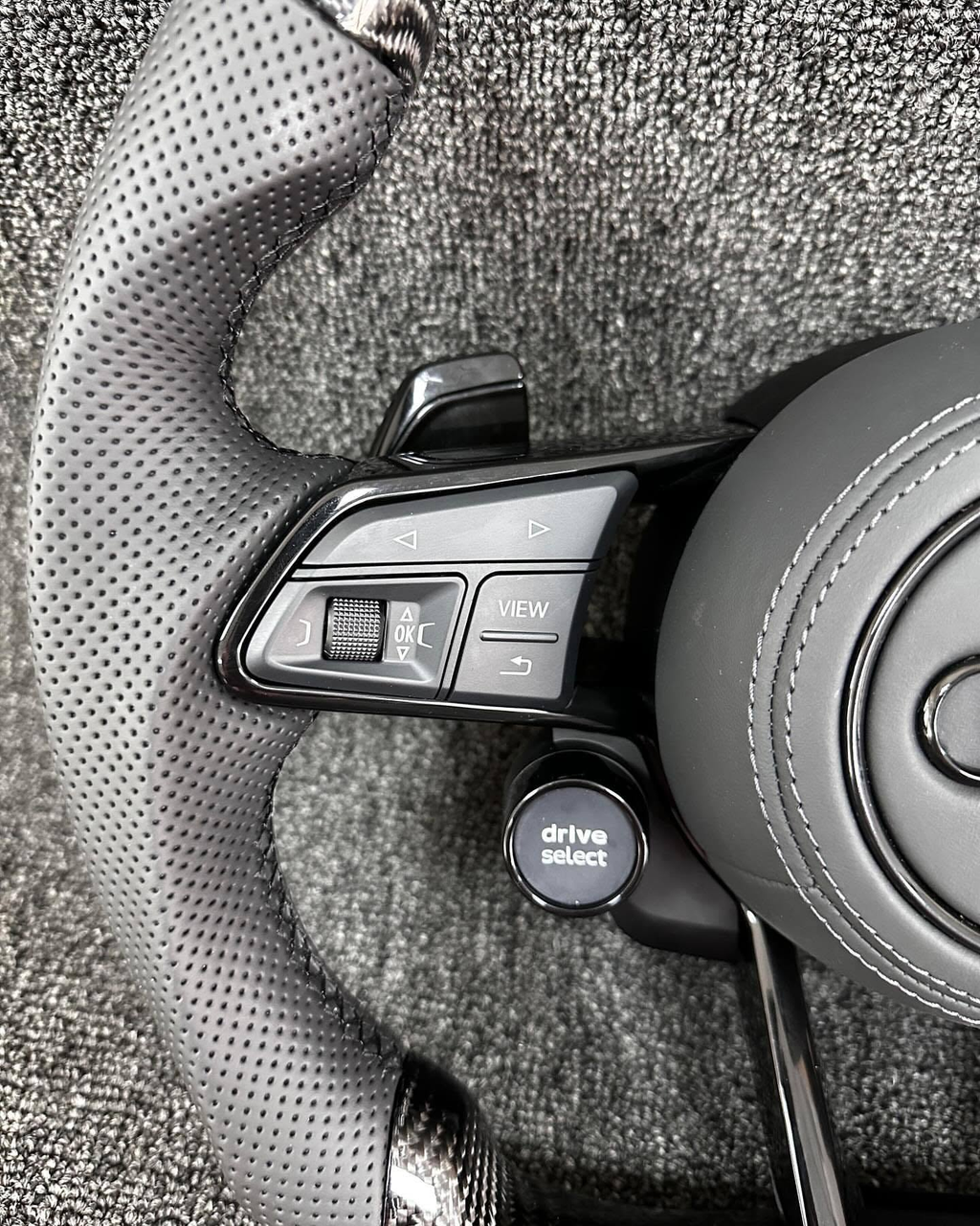 F1 Style Forged Carbon Fiber Steering Wheel For Audi R8