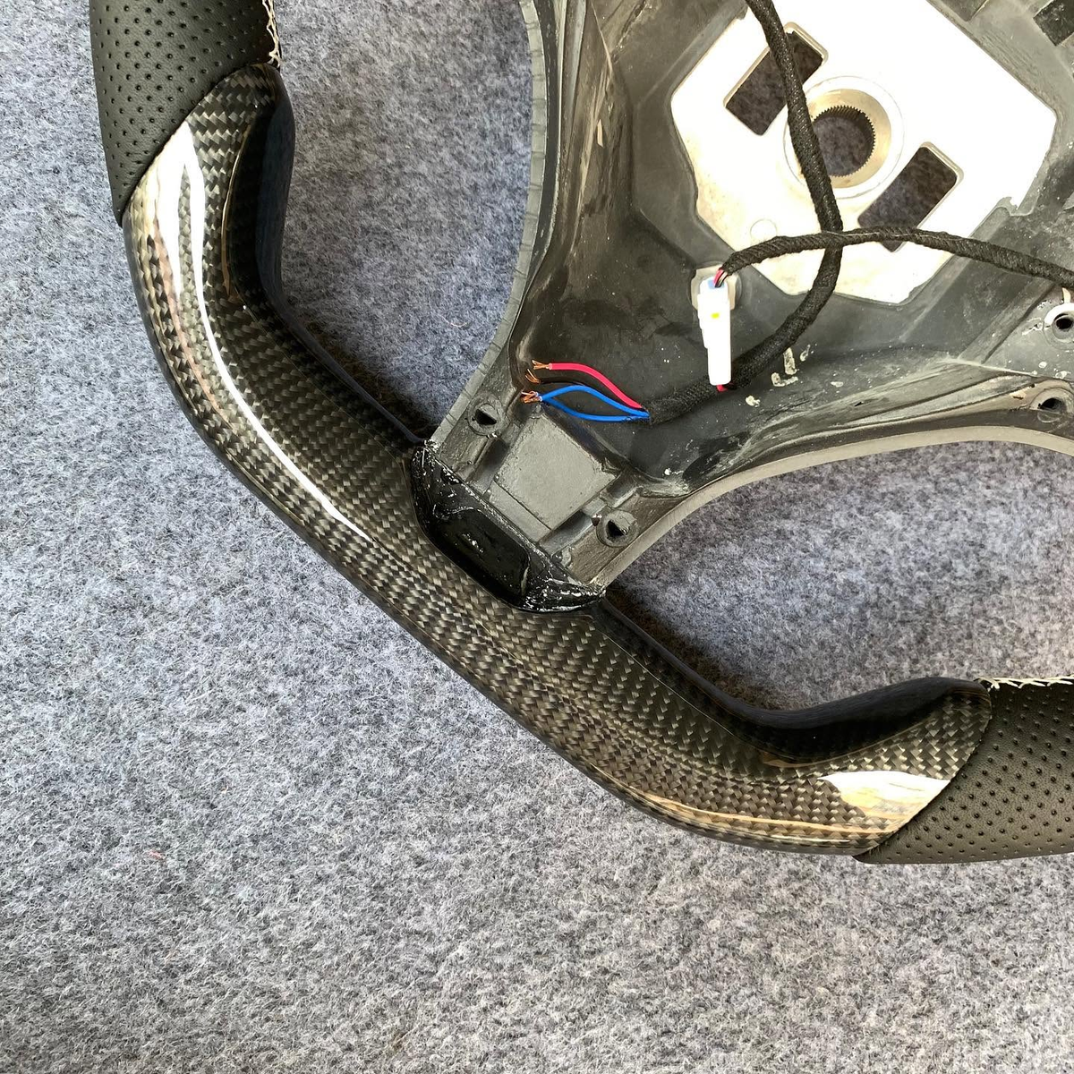 Custom Carbon Fiber Steering Wheel for Tesla Model S / X