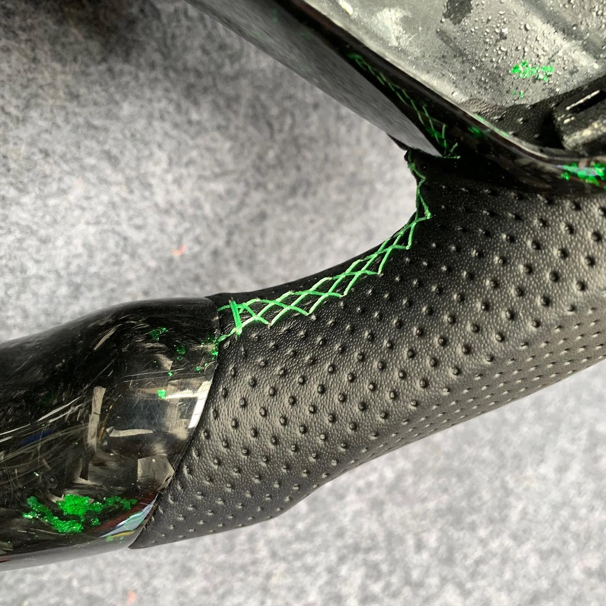 Green Flakes Forged Carbon Fiber Steering Wheel for Ford 2019-2025 Ford Focus MK4 RS ST/Bronco Sport/Escape