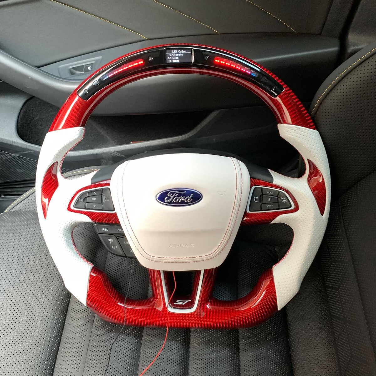 LED Carbon Fiber Steering Wheel for Ford 2015-2018 Focus MK3 RS ST / 2018-2021 EcoSport / 2017-2019 Escape