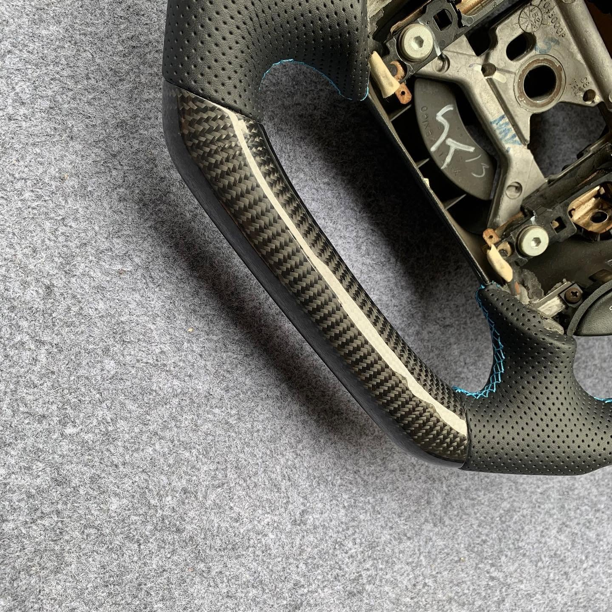 Carbon Fiber Steering Wheel Fits Ford Mustang 1999-2004