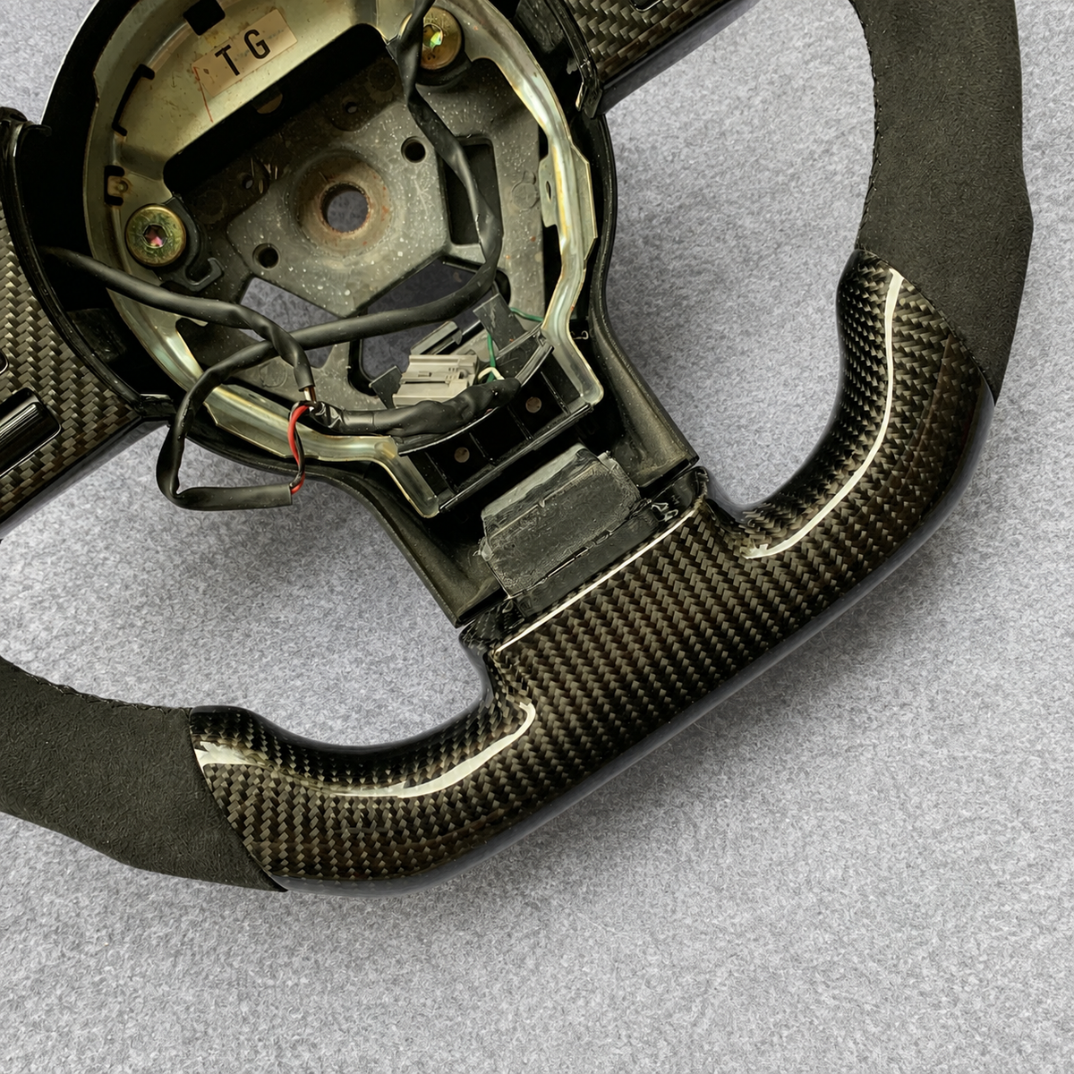 Carbon Fiber Steering Wheel fits Nissan 2005-2021 Frontier