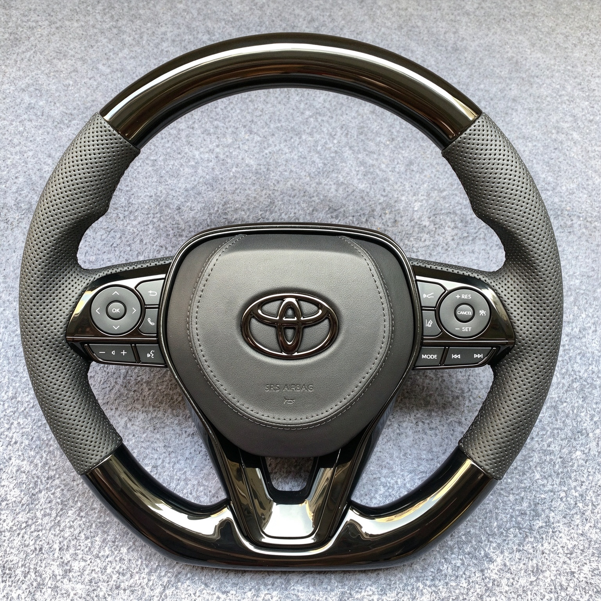 Piano Black Carbon Fiber Steering Wheel fits Toyota Corolla / RAV4 2019-2026