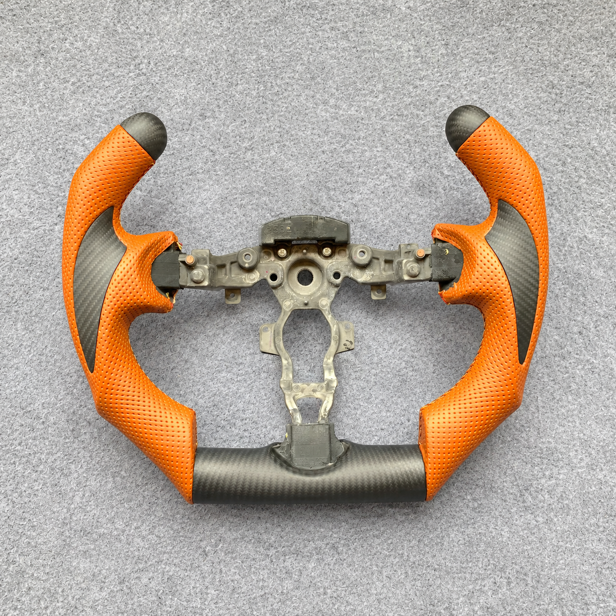 Matte F1‑Style Carbon Fiber Steering Wheel Fits 2010-2018 Nissan Juke