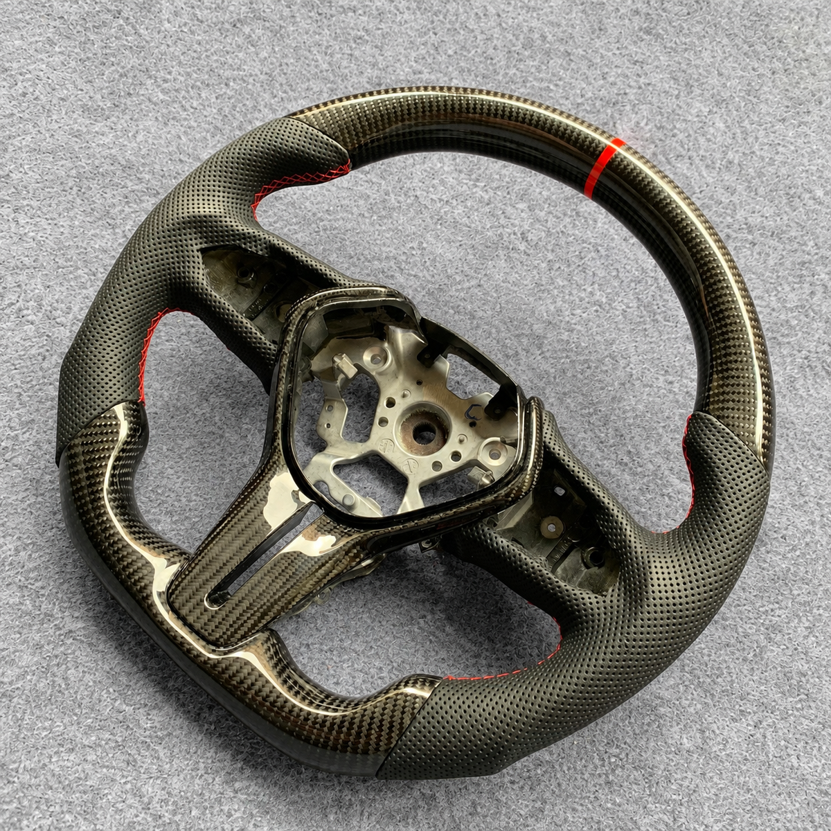 Custom Carbon Fiber Steering Wheel Fits Infiniti 2022-2026 QX55