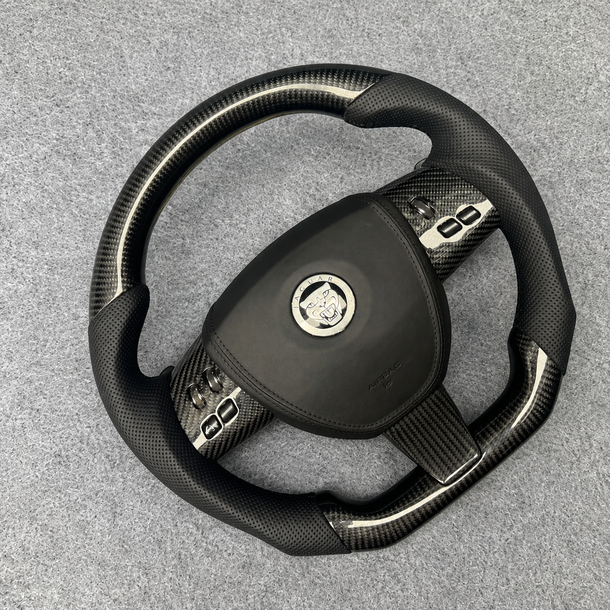 Jaguar 2007-2009 XK XKR / 2008-2015 XF | Carbon Fiber Steering Wheel