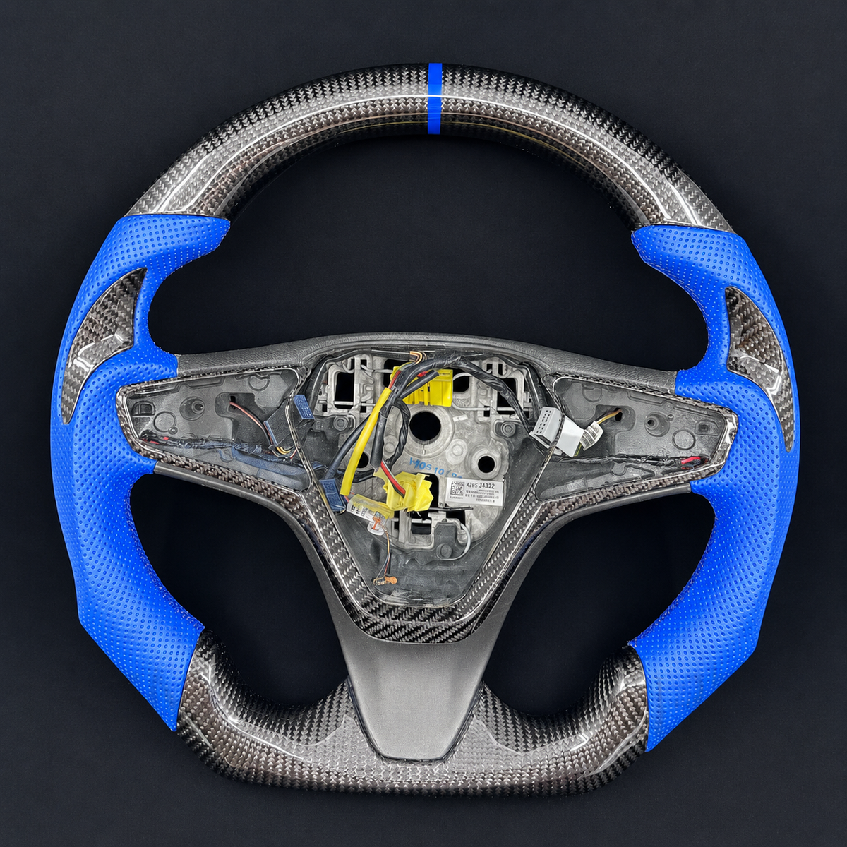 Custom Carbon Fiber Steering Wheel Fits Chevrolet 2016-2023 Malibu / Cruze / 2018-2023 Equinox