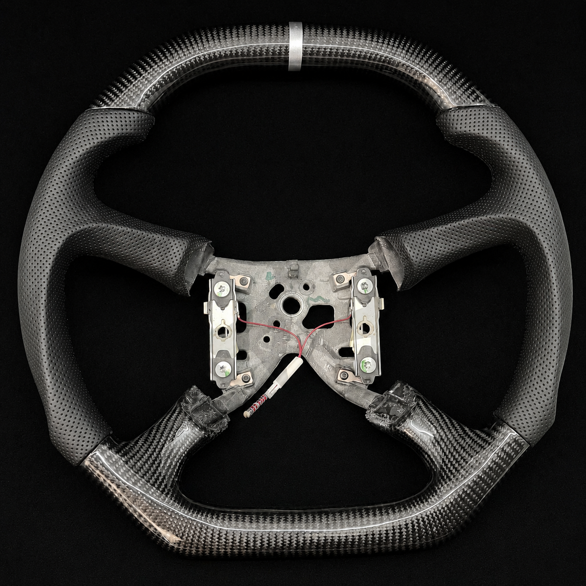 Carbon Fiber Steering Wheel Fits 1998-2002 Chevrolet Silverado/Blazer/S10/Tahoe/Suburban | GMC Sierra/Yukon (Copy)