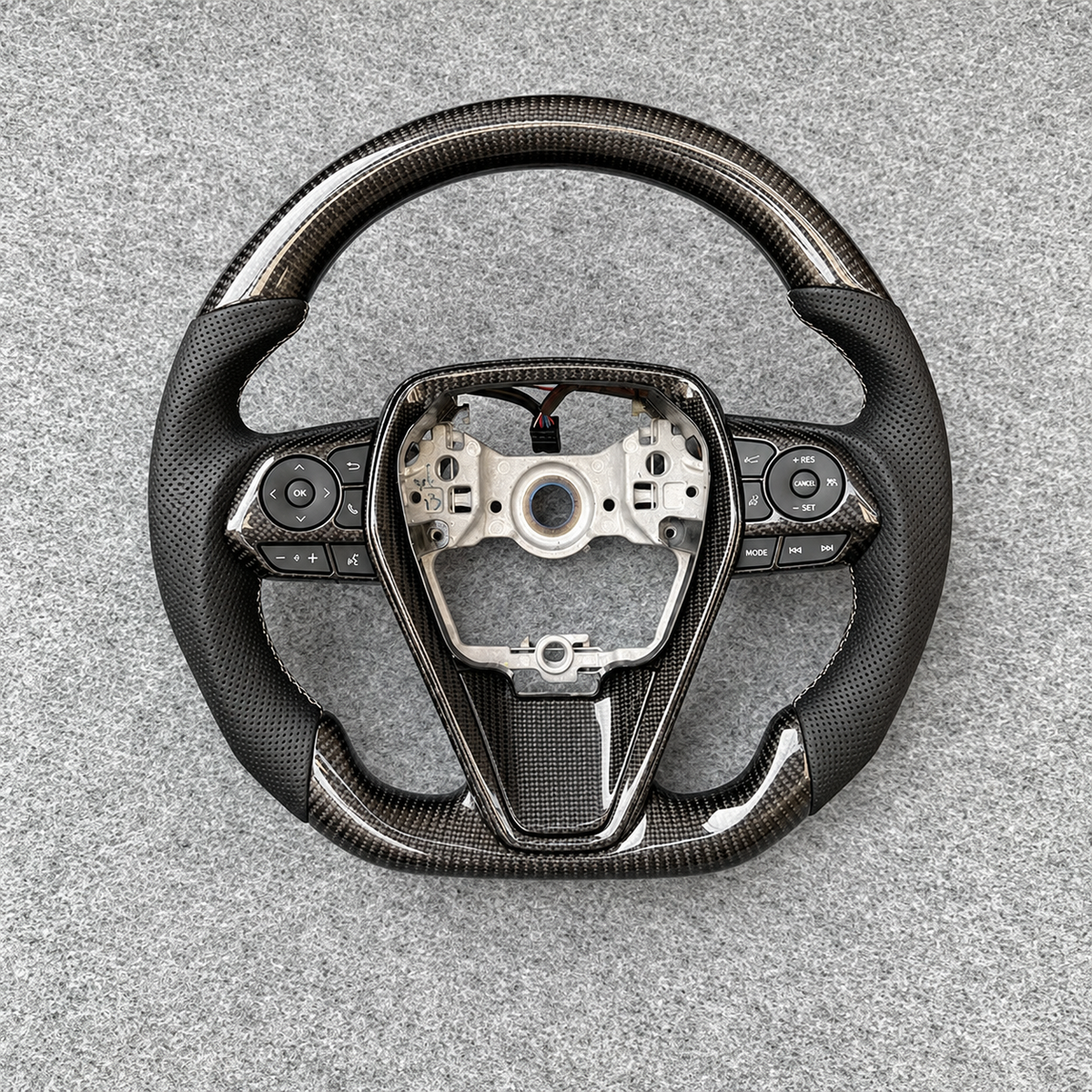 Carbon Fiber Steering Wheel fits Toyota Camry 2018-2024 / Venza 2021-2024
