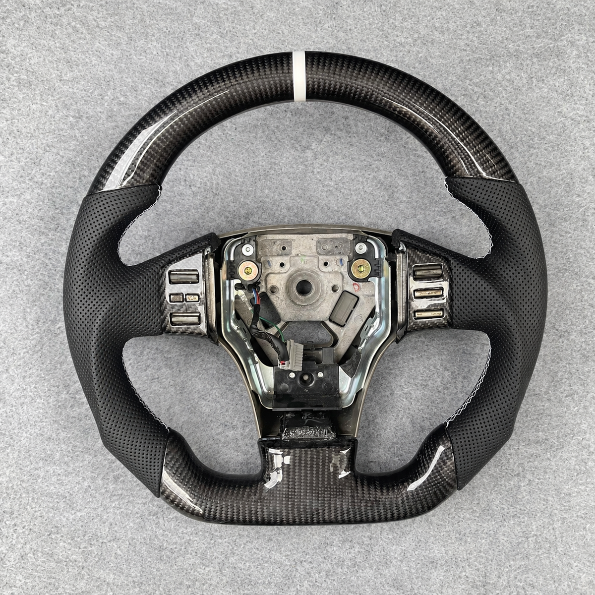 Carbon Fiber Steering Wheel  Fits Nissan 2004-2012 Armada