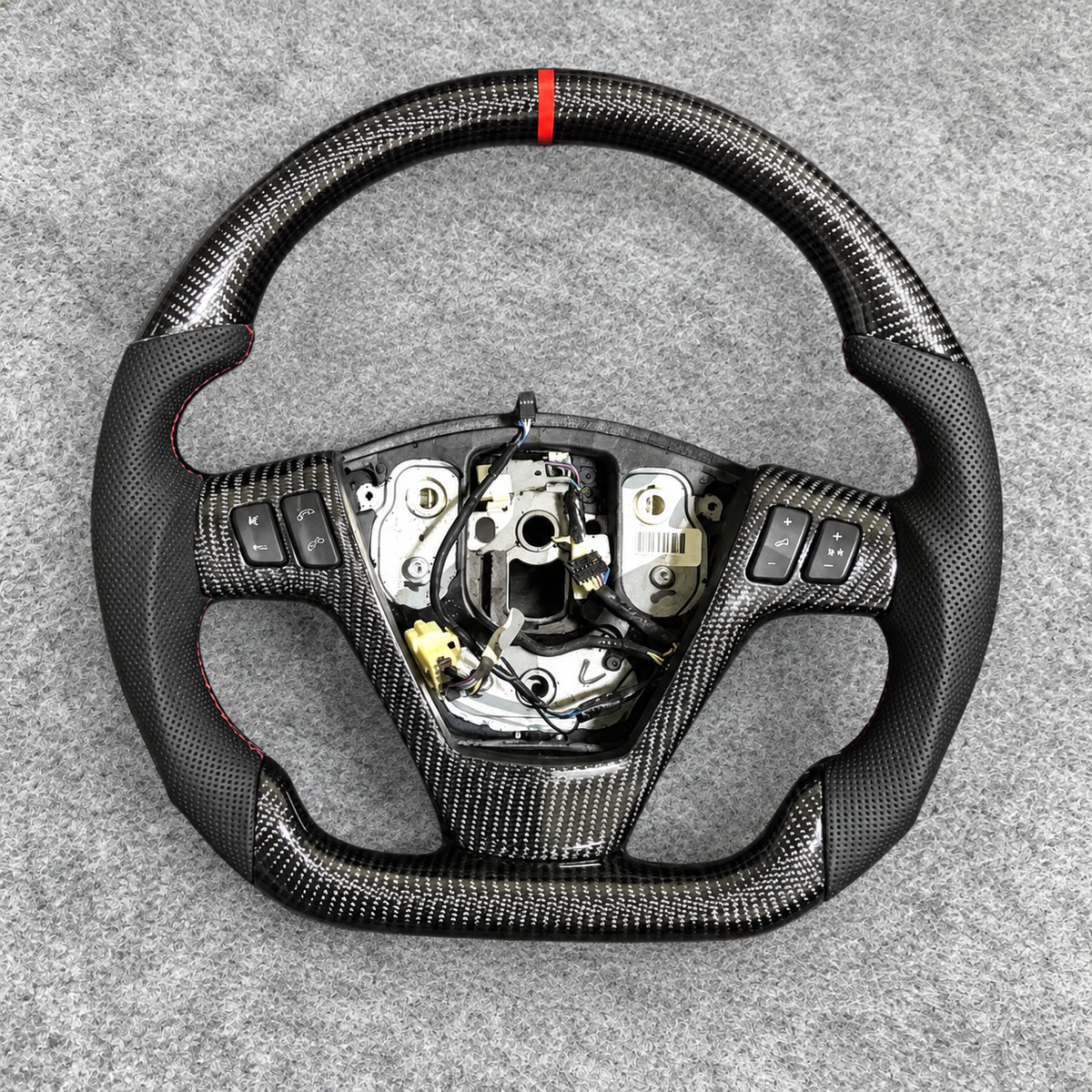 Carbon Fiber Steering Wheel Fits Cadillac 2003-2007 CTS / 2004-2009 SRX / 2005-2007 STS / 2004-2008 XLR