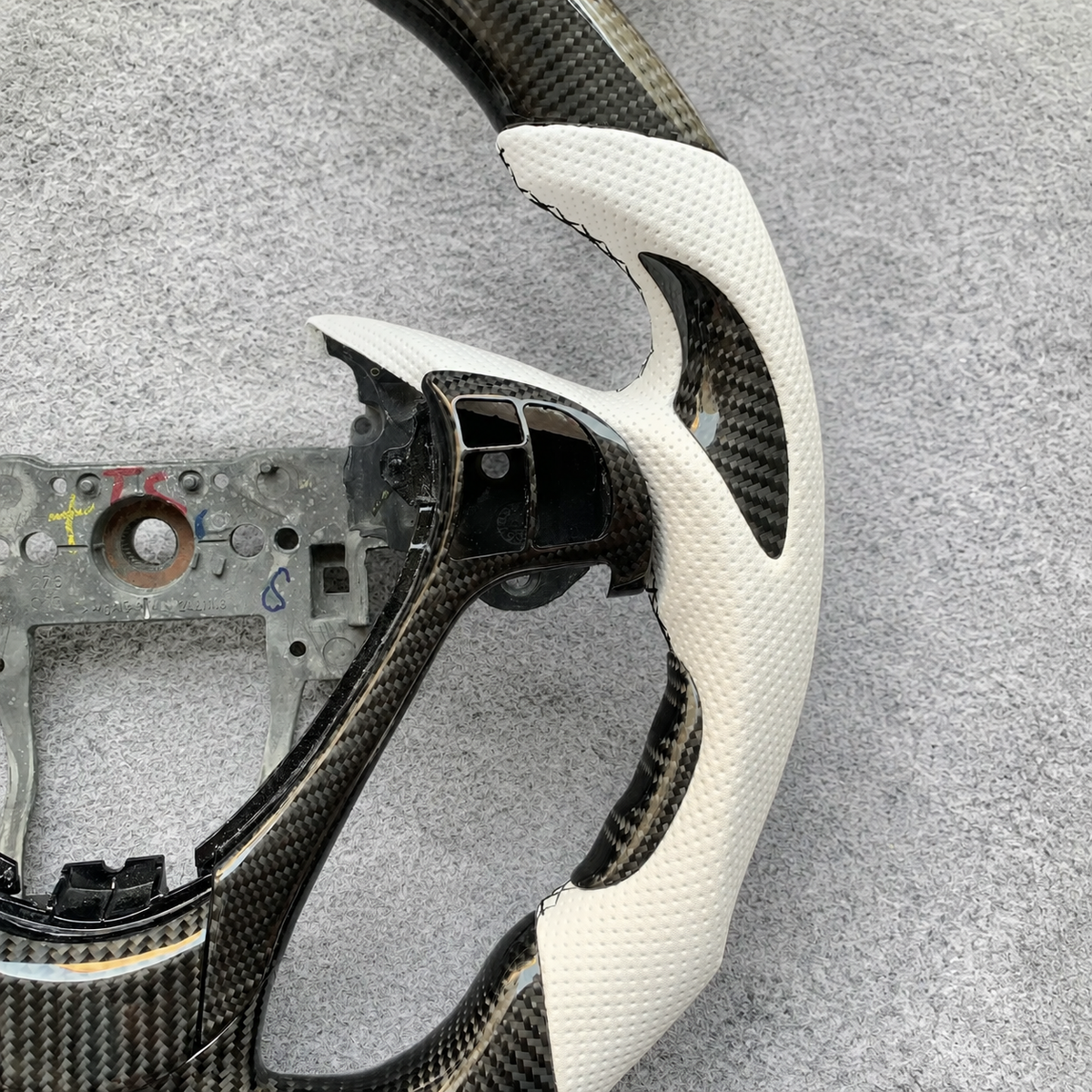 White Perforated Leather Carbon Fiber Steering Wheel Fits Acura TL 2009‑2014