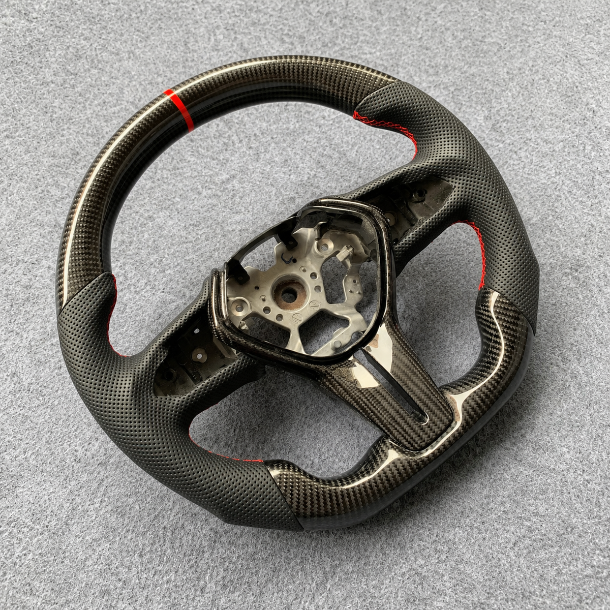 Custom Carbon Fiber Steering Wheel Fits Infiniti 2022-2026 QX55