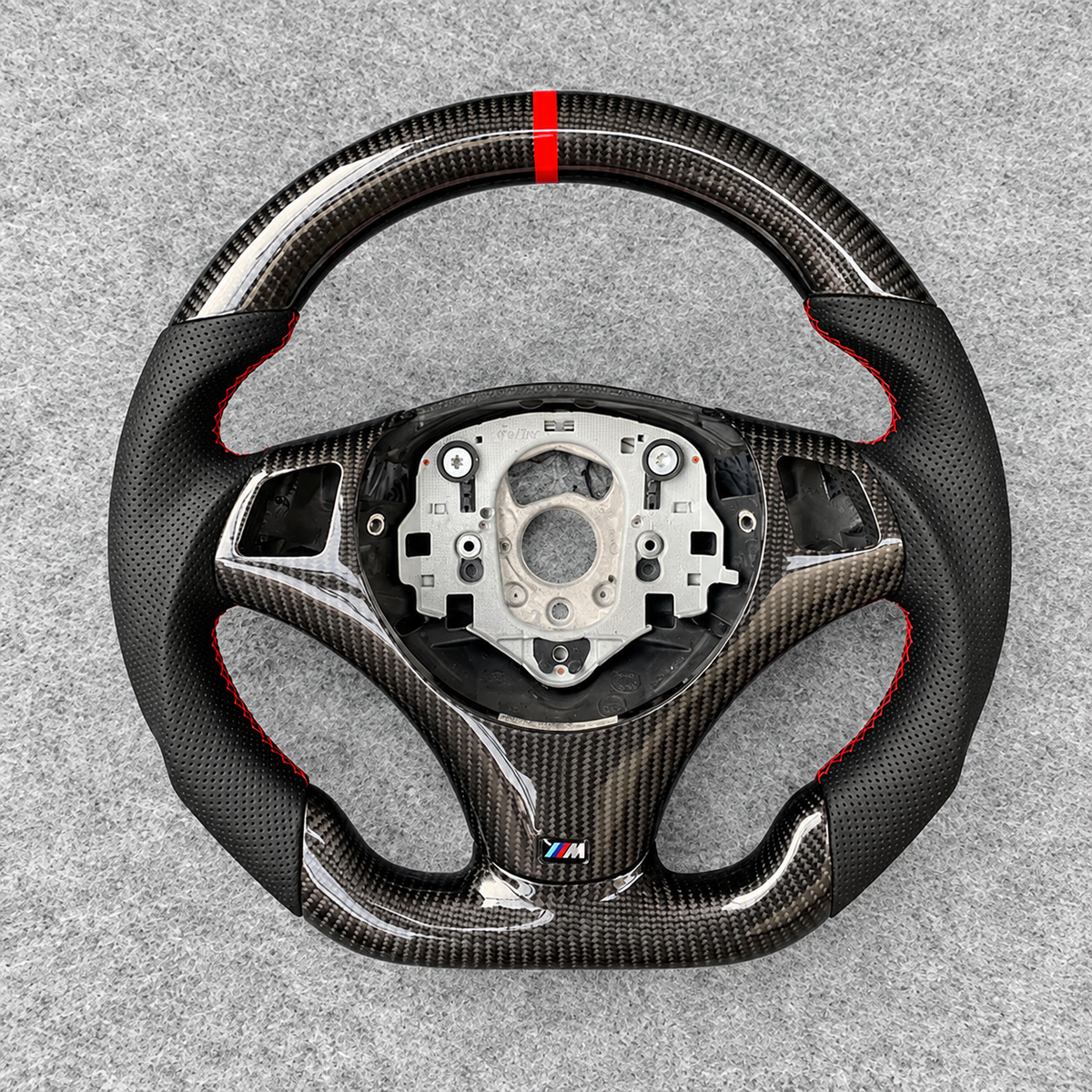 Custom Carbon Fiber Steering Wheel fits BMW 1 SERIES E82 E88 / 3 SERIES E90 E91 E92 E93 / X1 E84