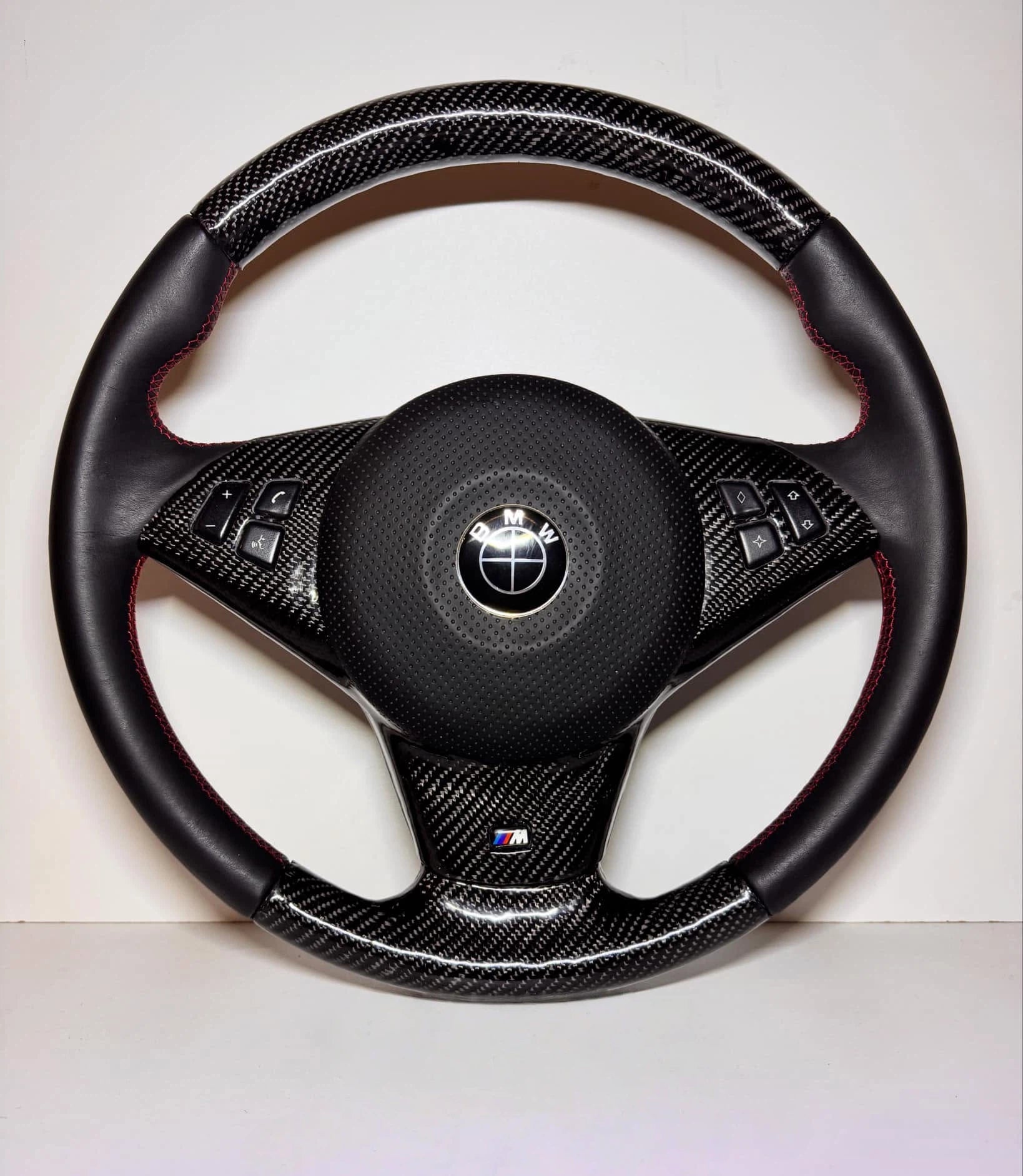 Custom Carbon Fiber Steering Wheel Fits BMW E81 E82 E87 E88 E90 E91 E92 E93 E84 X1