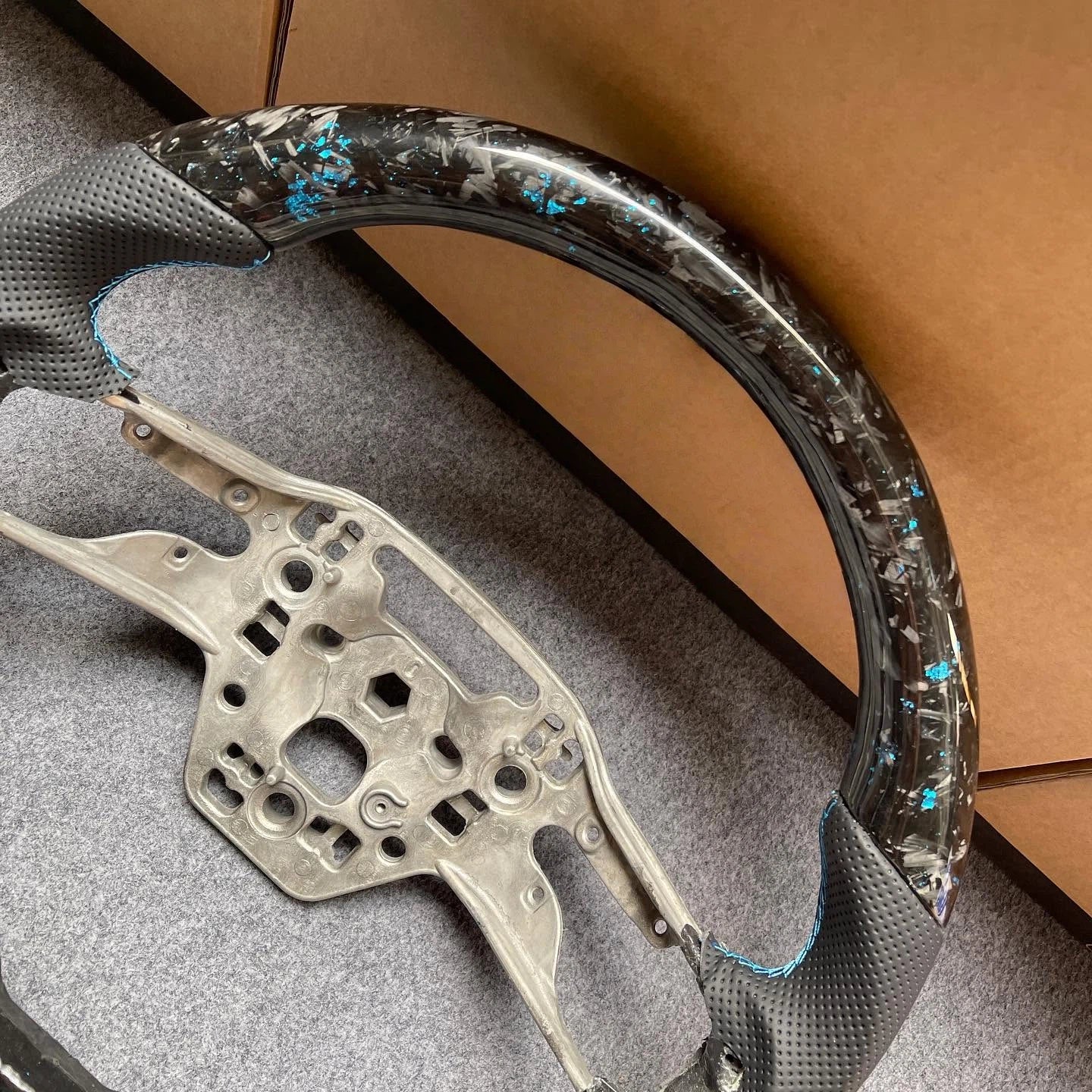 Forged Carbon Fiber Steering Wheel For Ford Mustang S650 2024+