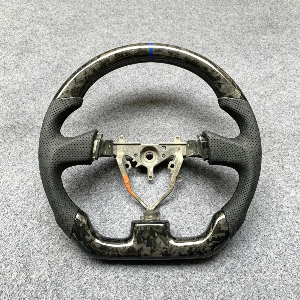Forged Carbon Fiber Steering Wheel Fits Subaru 2004-2007 WRX STI / 2005-2008 Forester / 2005-2007 Legacy