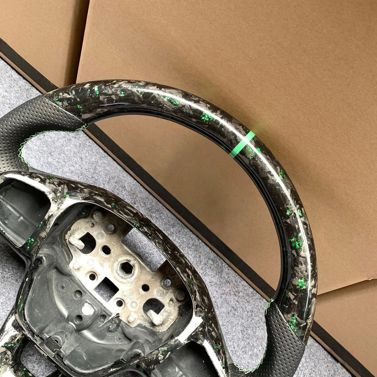 Green Flakes Forged Carbon Fiber Steering Wheel for Ford 2019-2025 Ford Focus MK4 RS ST/Bronco Sport/Escape