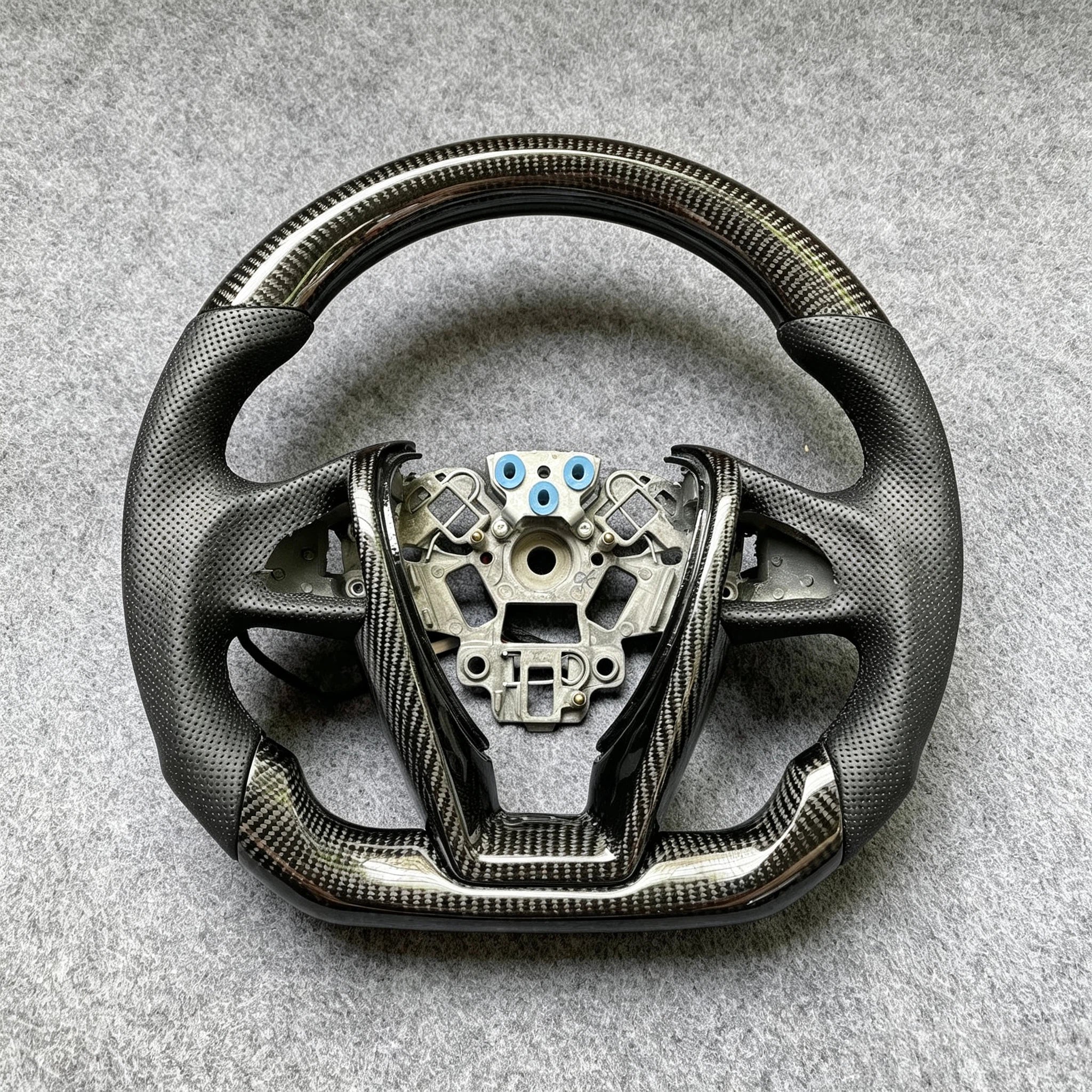 Custom Carbon Fiber Steering Wheel For Nissan Maxima 2016-2018