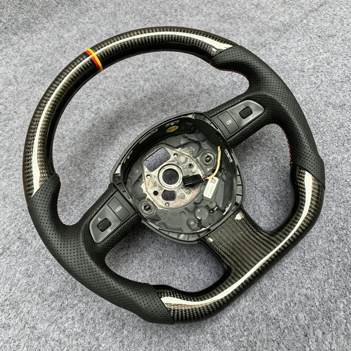 Carbon Fiber Steering Wheel Fits Audi A6 C6 A4 B7 A8 S8 Q7