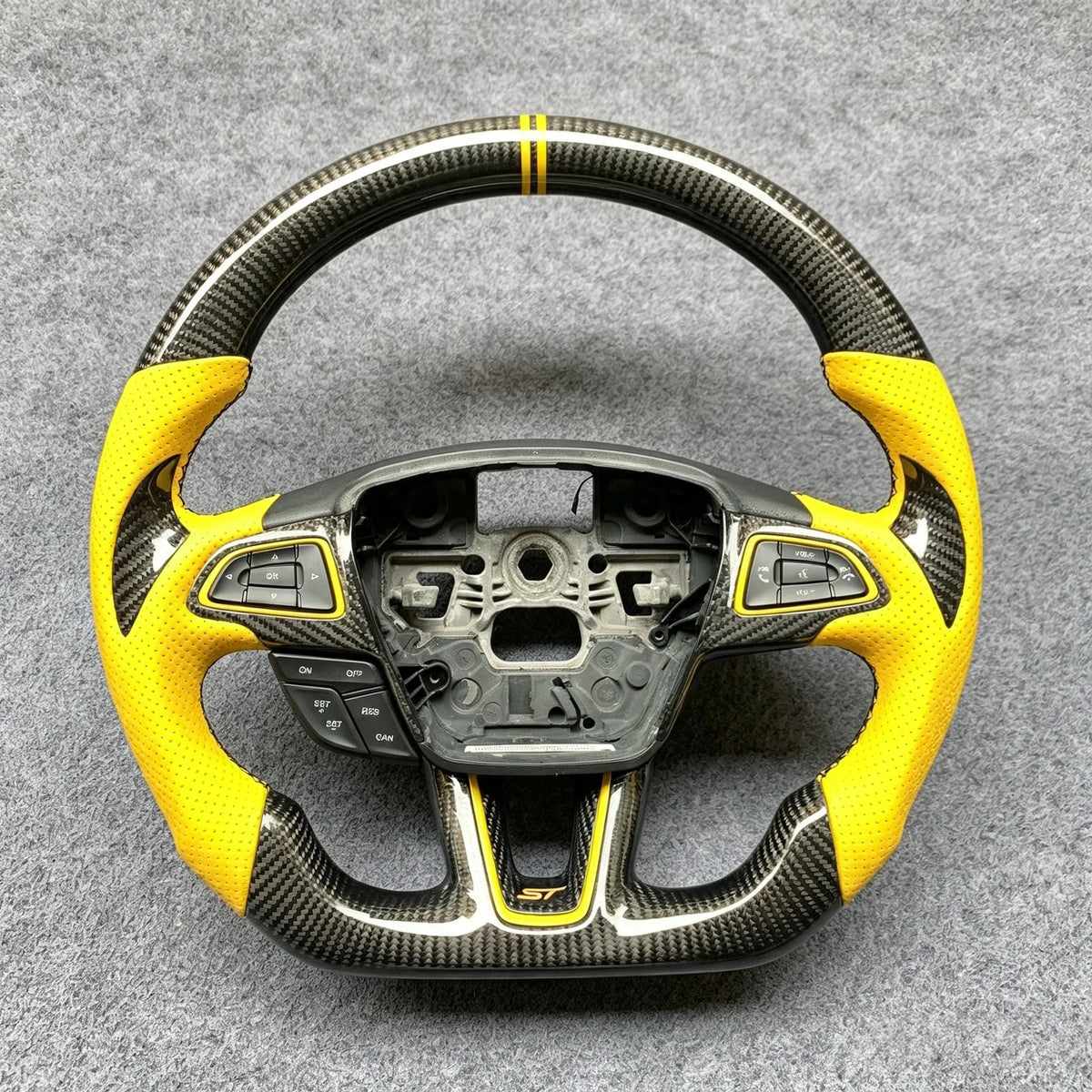 Carbon Fiber Steering Wheel Fits Ford 2015-2018 Focus MK3 RS ST / 2018-2021 EcoSport / 2017-2019 Escape