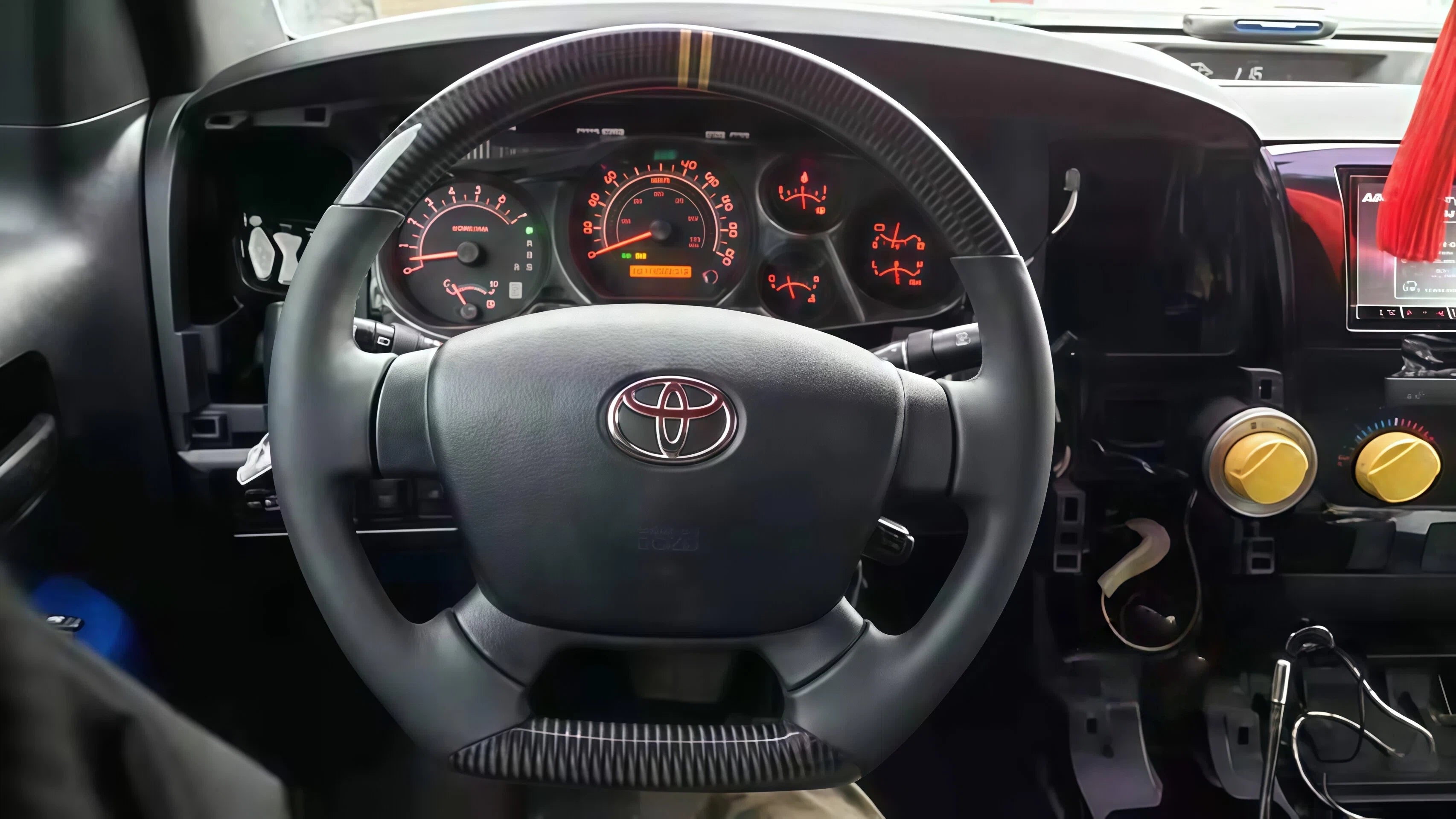 Carbon Fiber Steering Wheel Fits Toyota Tundra Sequoia 2007-2013