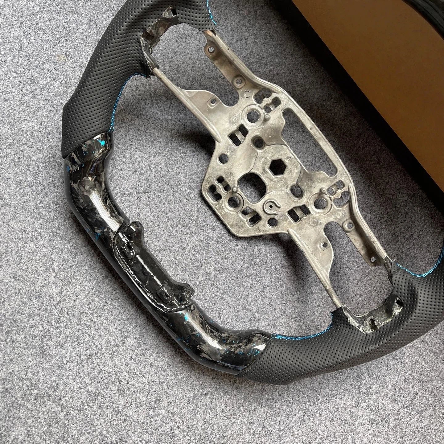 Forged Carbon Fiber Steering Wheel For Ford Mustang S650 2024+