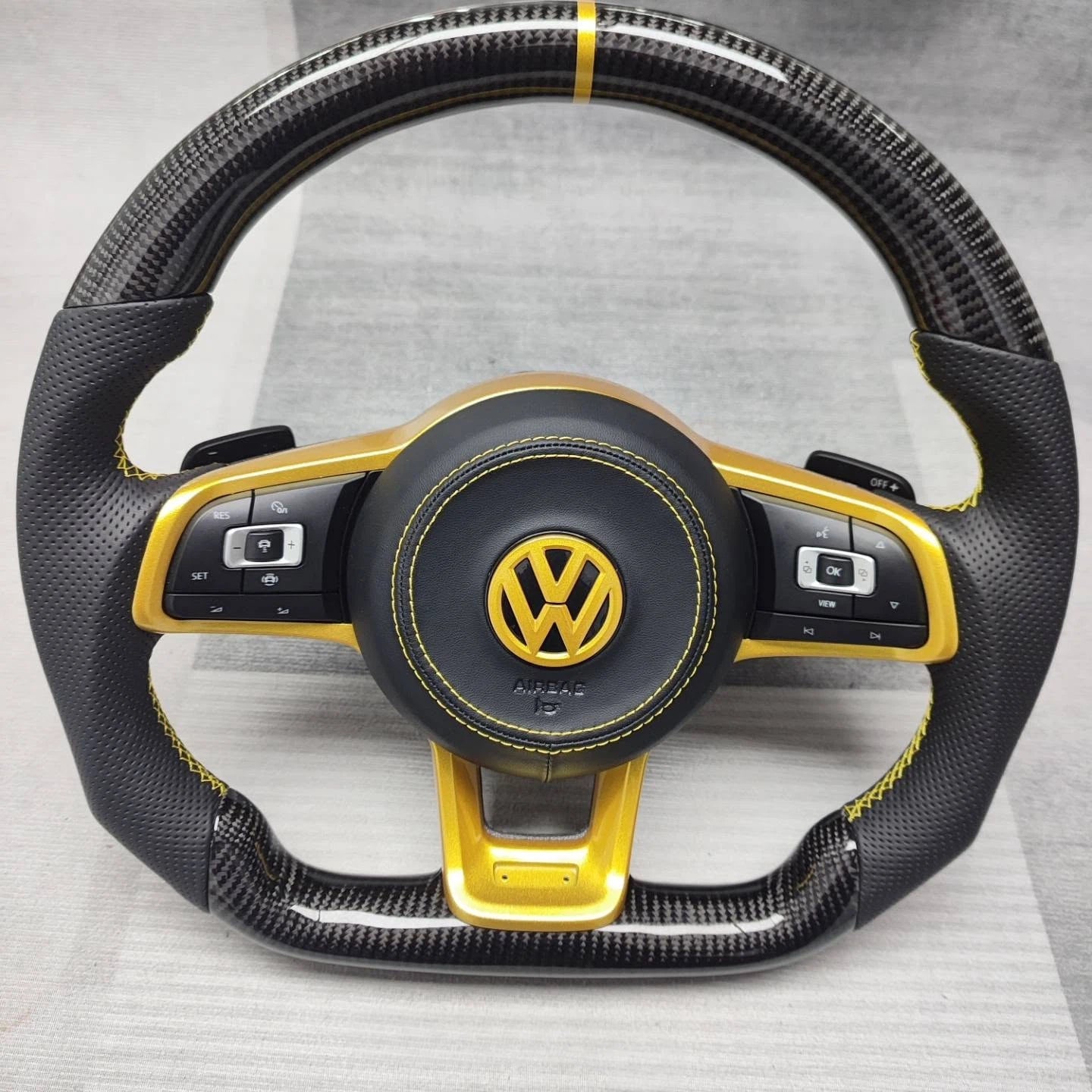 Custom Carbon Fiber Steering Wheel for VW Golf MK7 GTI / Golf R